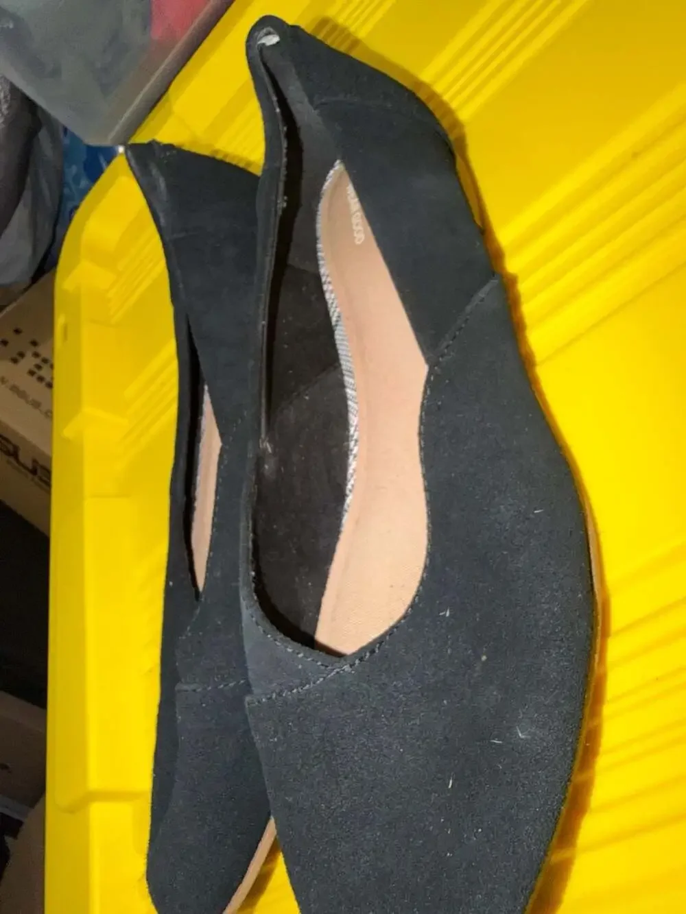 Toms - Picture 3 of 4